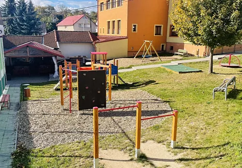 Drobné stavby Projekt dětského hřiště Žlutavy